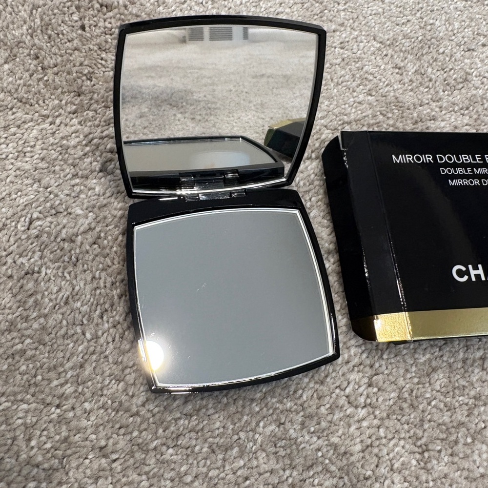 CHANEL Black Dual Mirror - Picture 3 of 7
